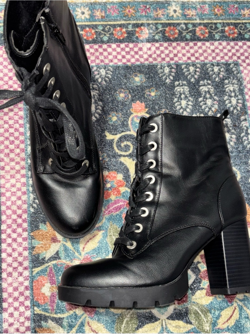 Women’s Sincerely Jules Black Lace-Up Chunky Heel Ankle Boots - Sz 9